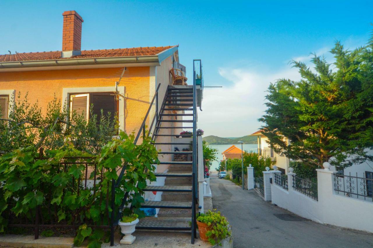 Apartments Vendi Шибеник Екстер'єр фото